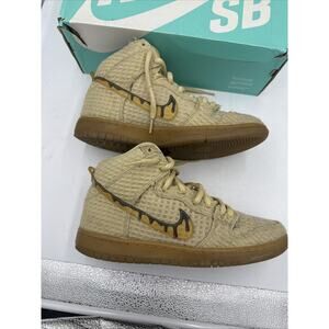 Size 9.5 - Nike SB Dunk Premium Hemp High Waffle
